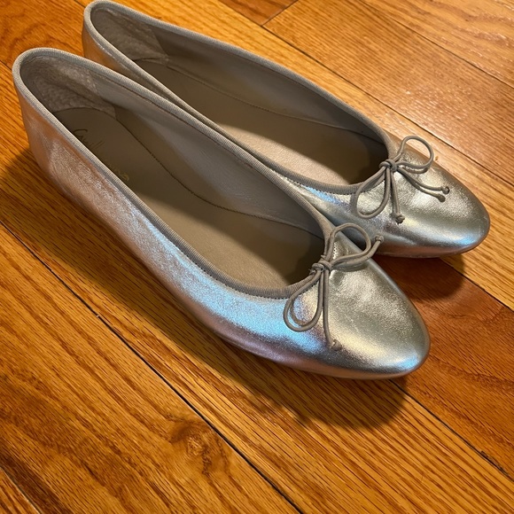 Anthropologie Guilhermina silver ballet flats - Picture 2 of 4